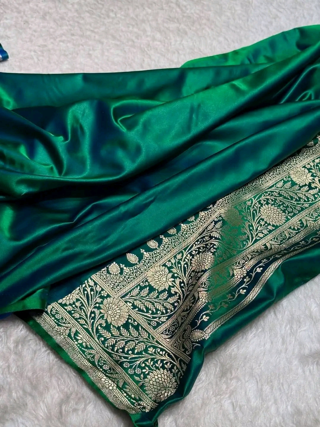 Mushroo Banarashi saree - Green -Design 12