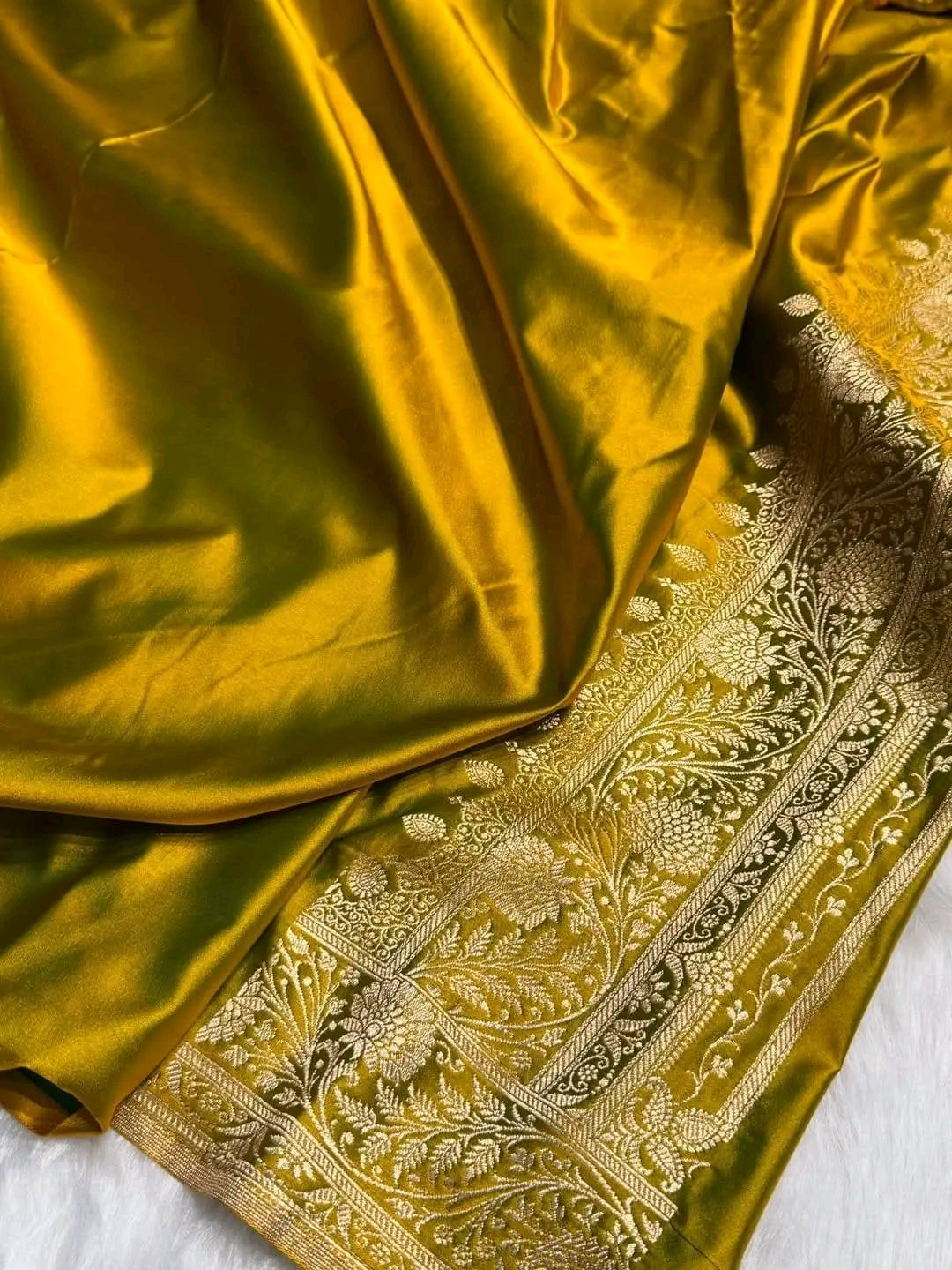 Mushroo Banarashi saree - Copper -Design 01