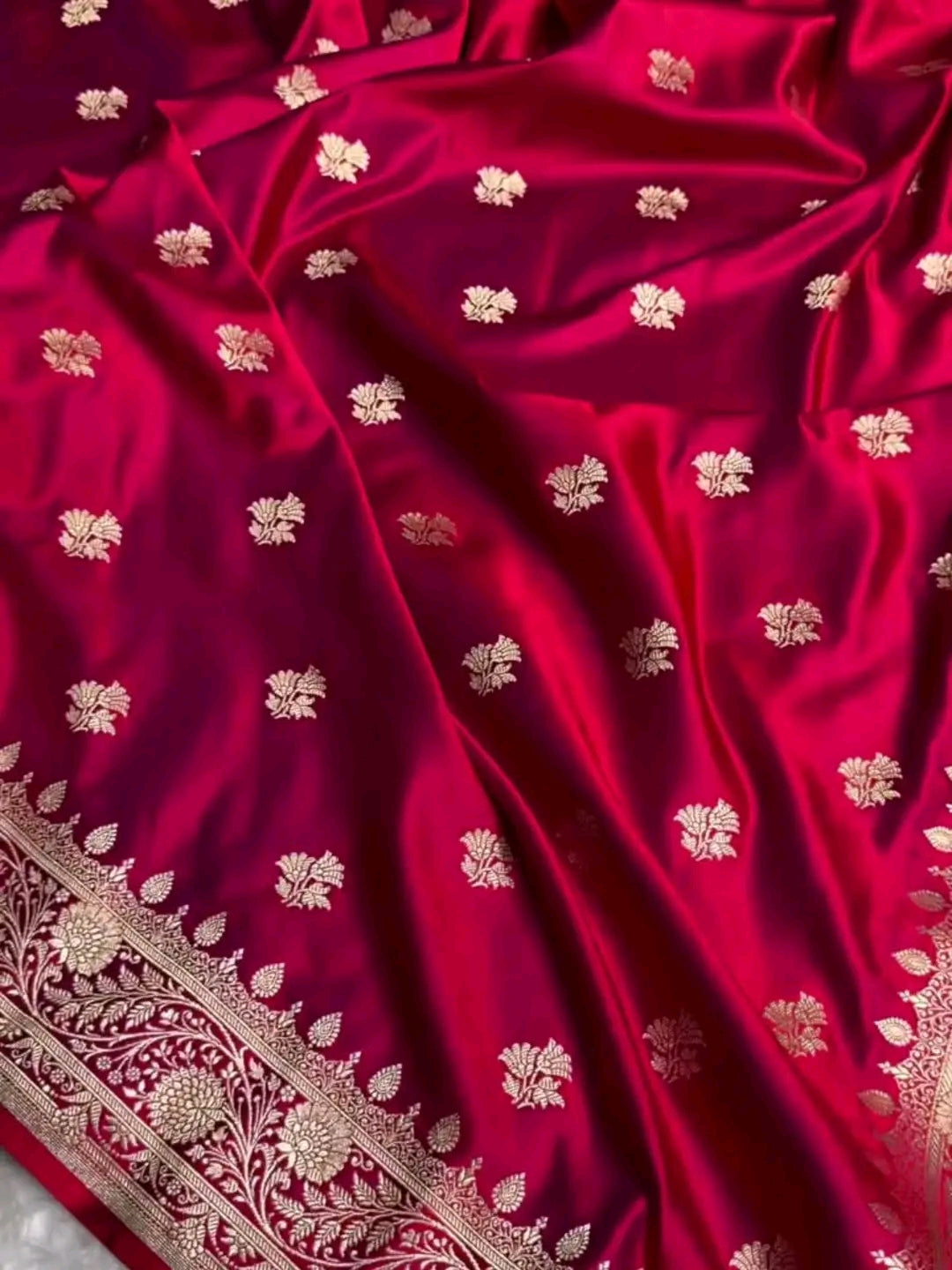 Mushroo Banarashi saree -Red -Design 09