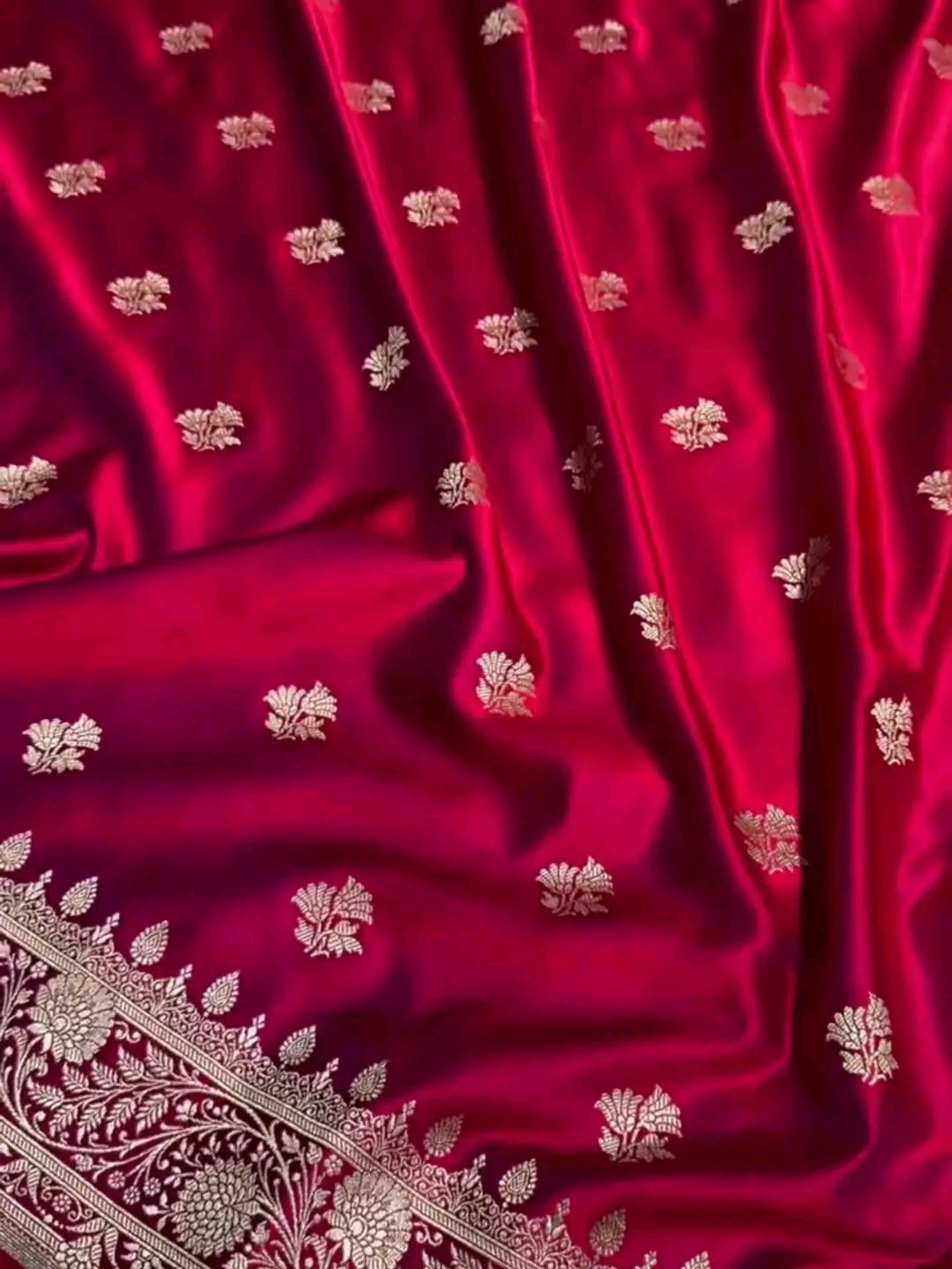 Mushroo Banarashi saree -Red -Design 09
