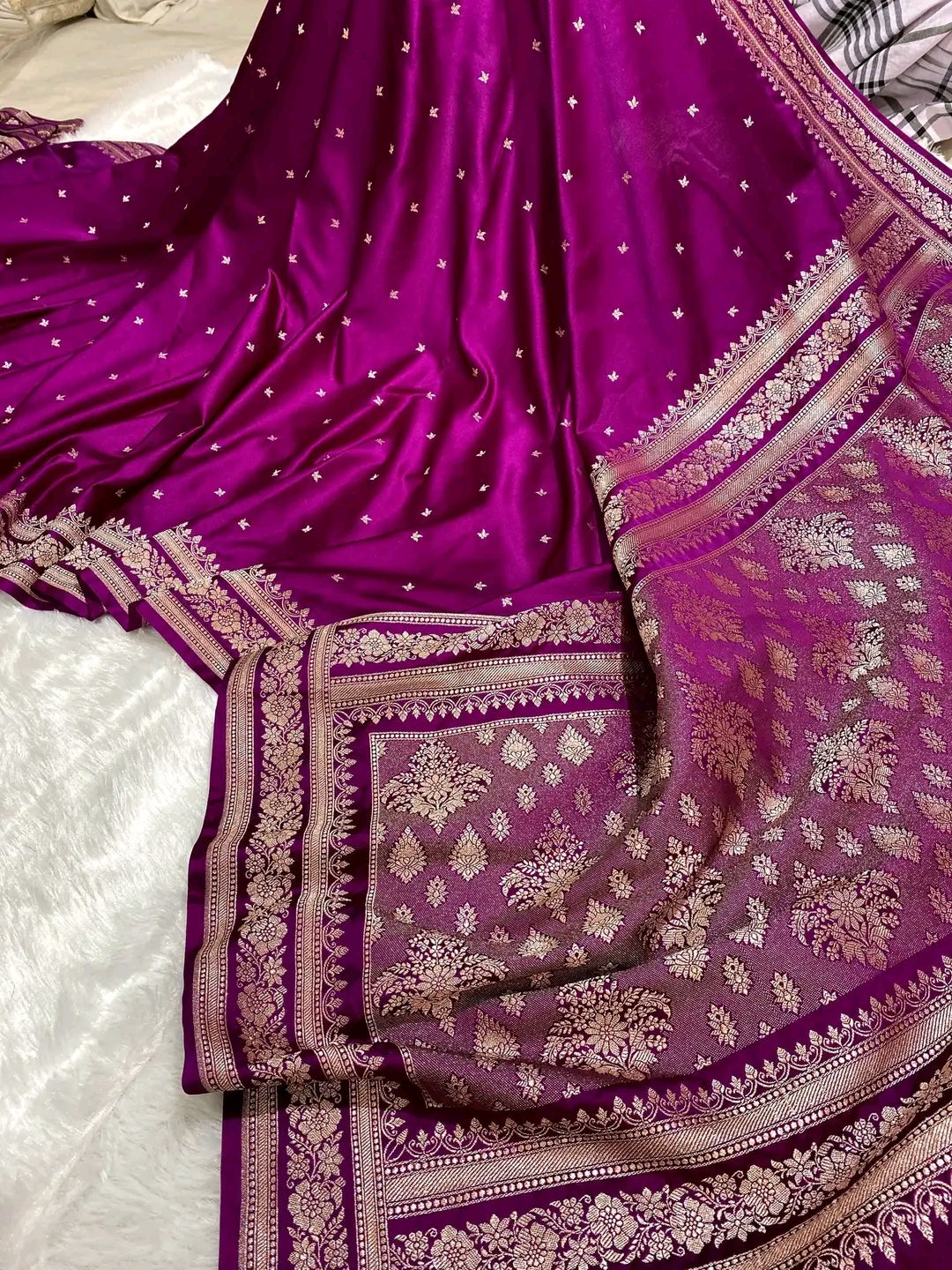 Mushroo Banarashi saree - Plum -Design 08