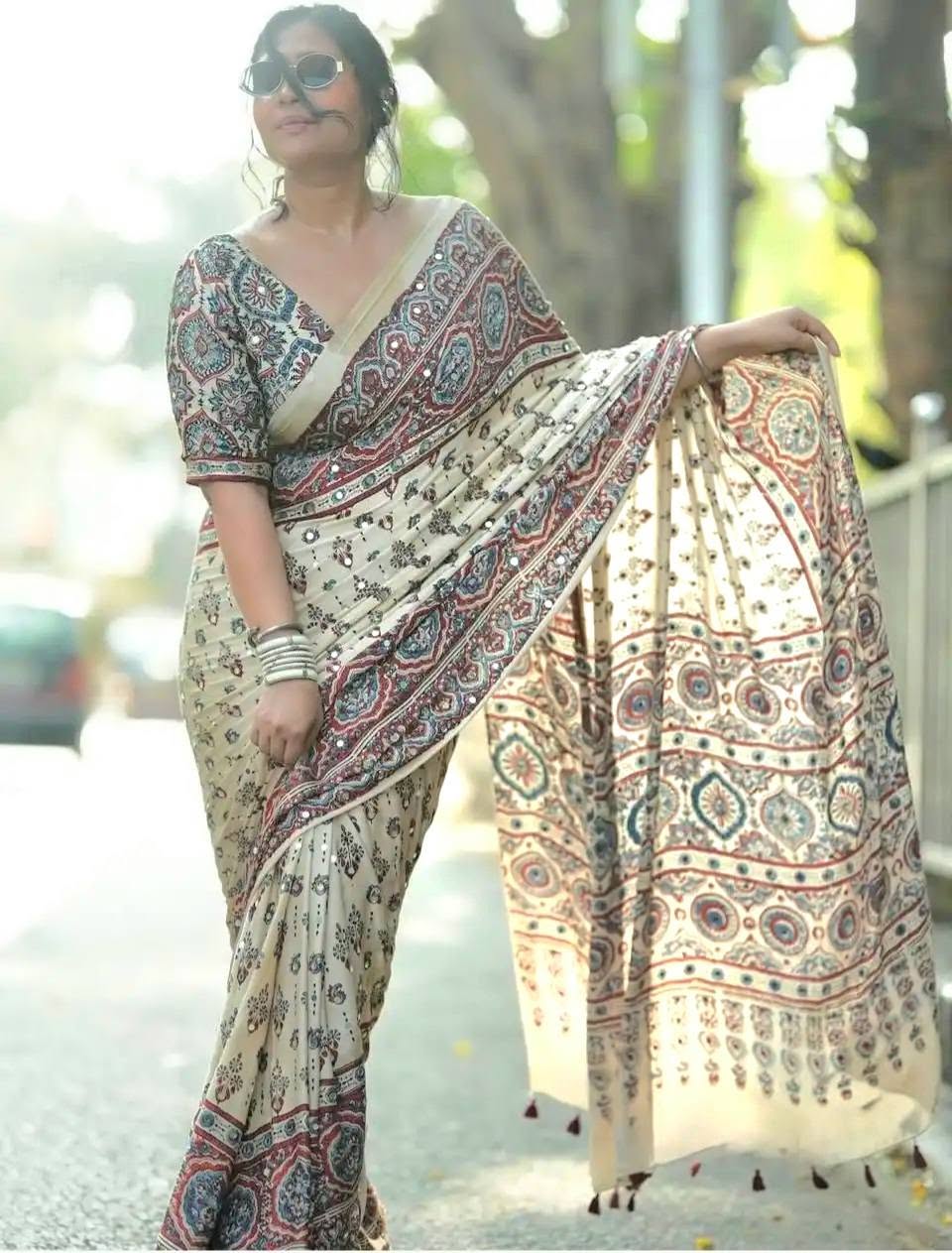 Mirror work Ajrakh modal-off White-Design 02