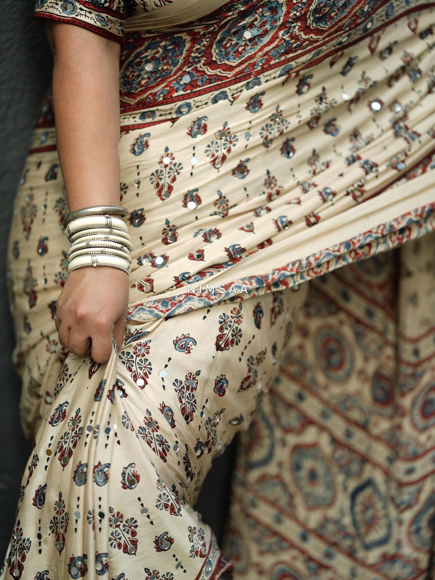 Mirror work Ajrakh modal-off White-Design 02