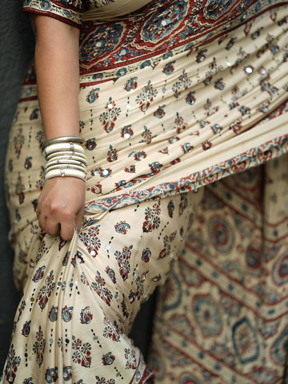 Mirror work Ajrakh modal-off White-Design 02