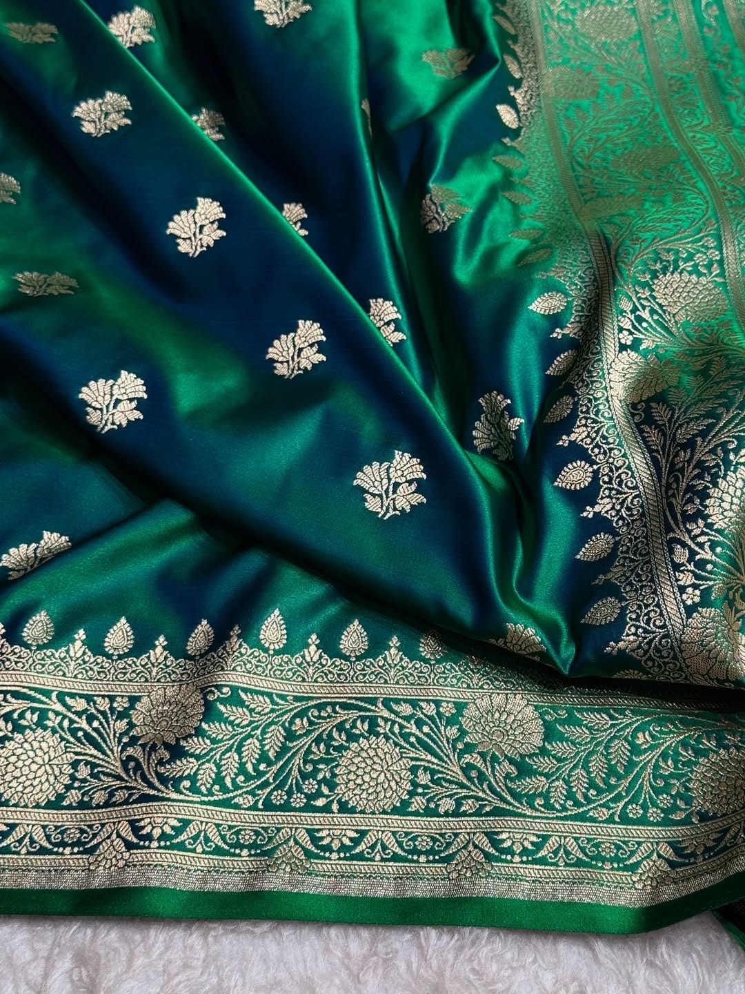 Mushroo Banarashi saree - Green -Design 12