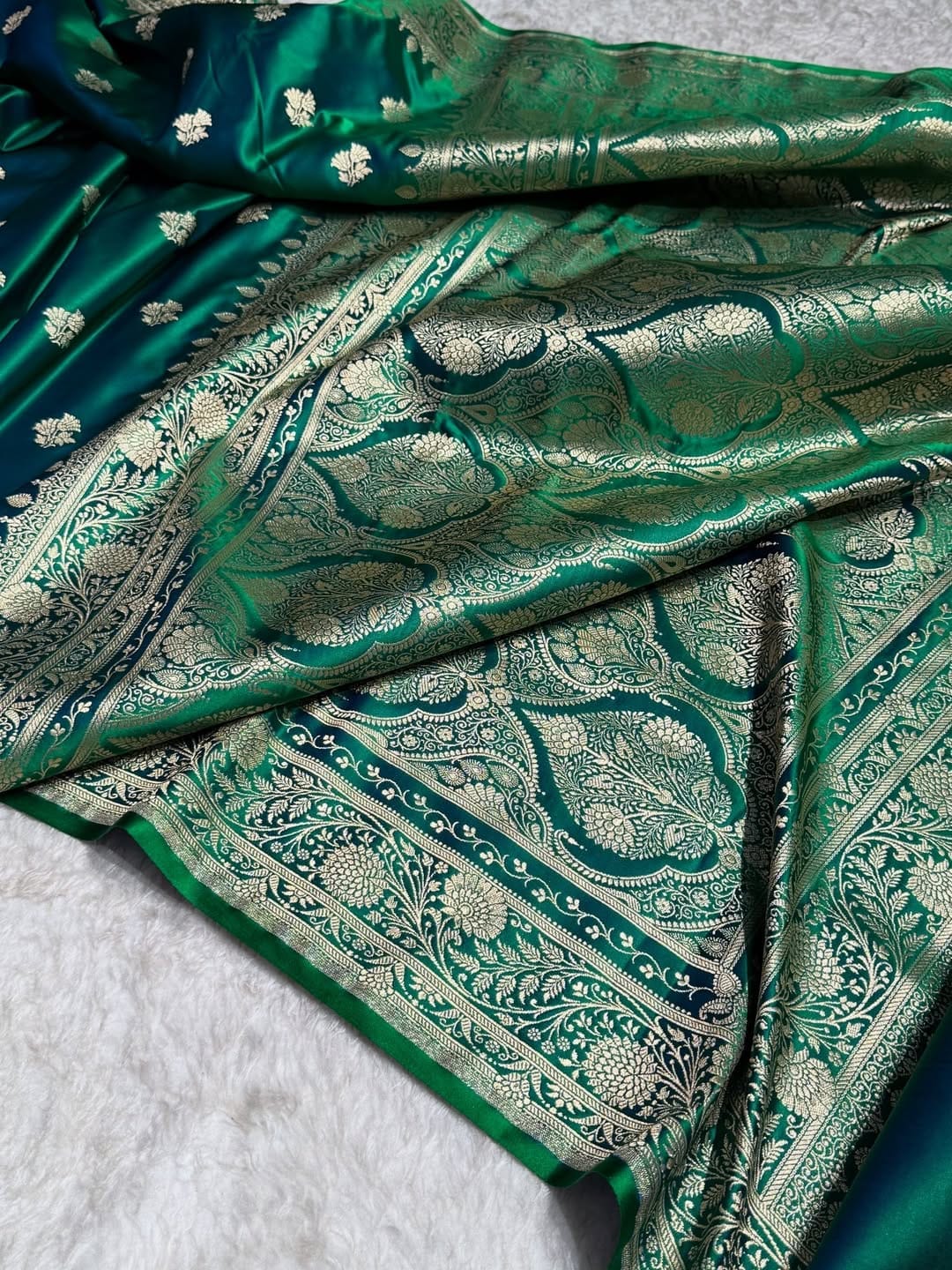 Mushroo Banarashi saree - Green -Design 12