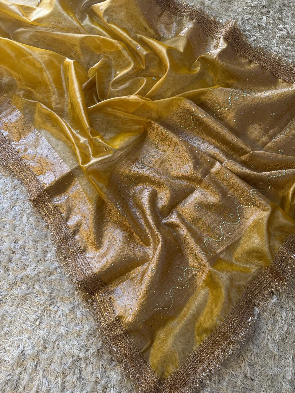 Pure Tissue Maharani Saree with Beautiful Lace Work and Matching Blouse Piece – Tumpi's Collection