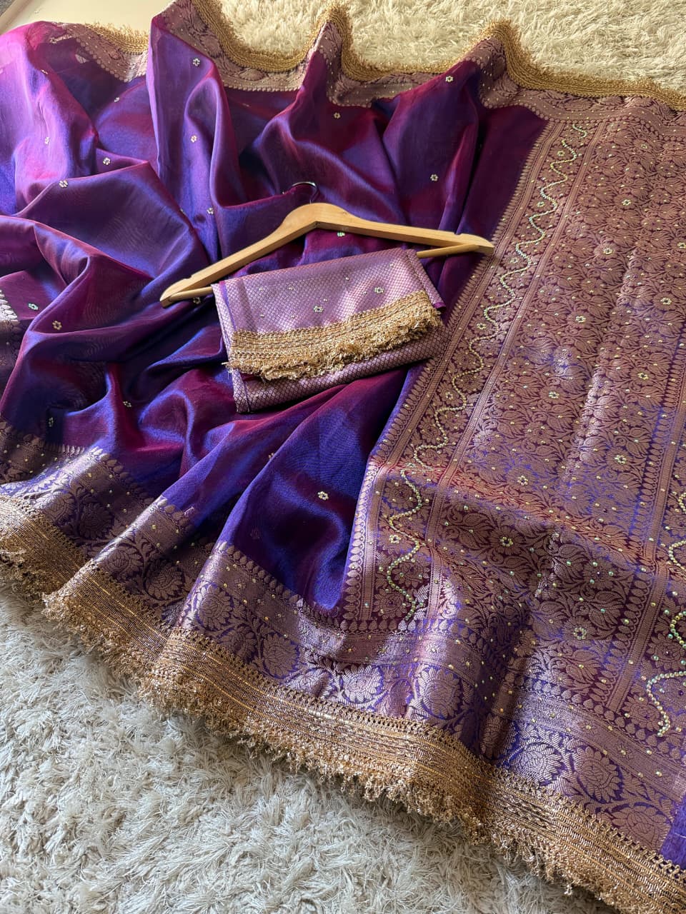 Pure Tissue Maharani Saree with Beautiful Lace Work and Matching Blouse Piece – Tumpi's Collection