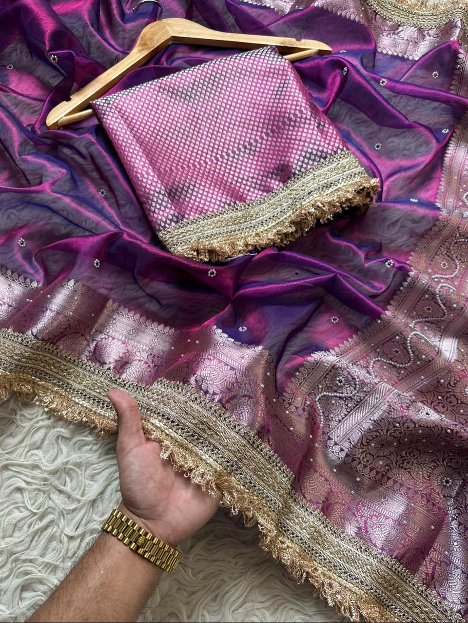 Pure Tissue Maharani Saree with Beautiful Lace Work and Matching Blouse Piece – Tumpi's Collection